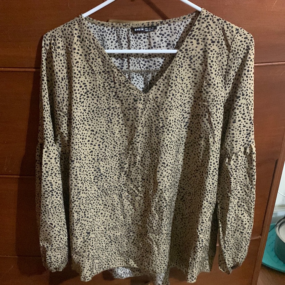Cheetah print blouse/long sleeve shirt